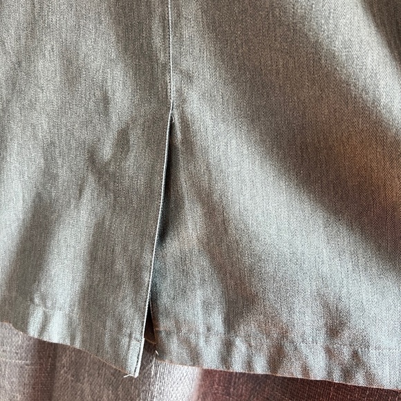 Mondetta brand tailored gray hooded women's zippered raincoat - size Large - Picture 10 of 16